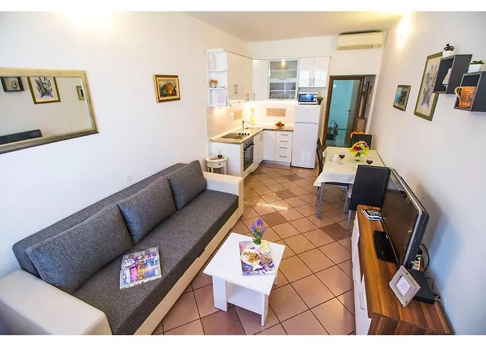 Cozy And Apartment